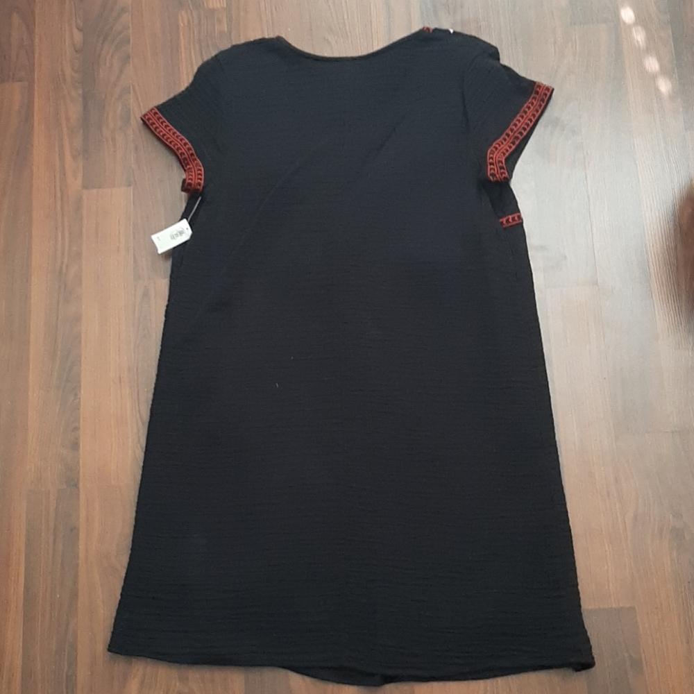 Ladies Dress - Picture 2 of 3